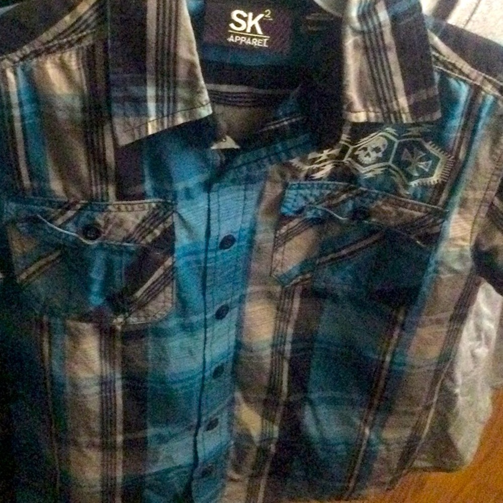 SK Apparel Boy’s Sz.10/12(L) Casual comfy button down shirt.